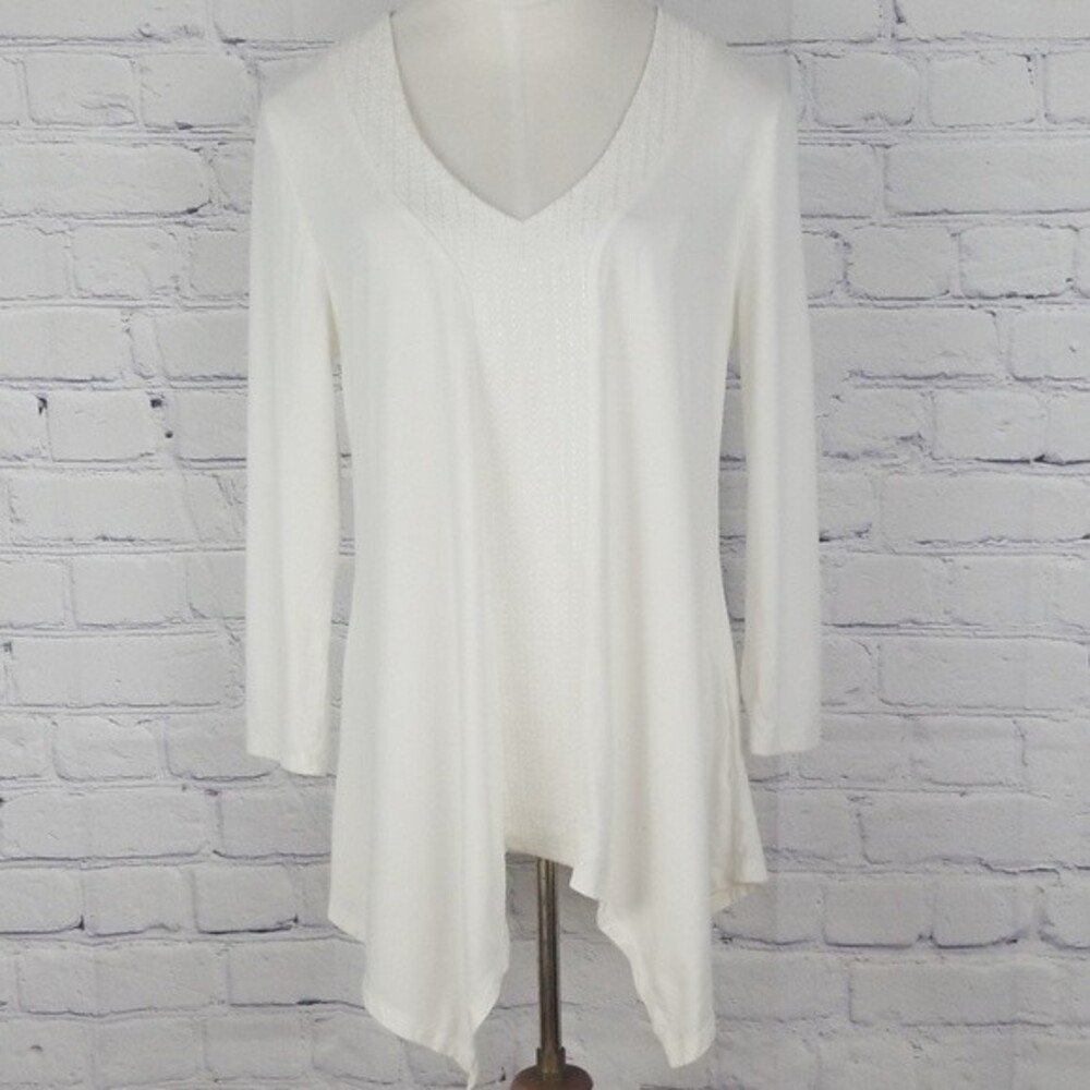 Adrianna Papell off white v-neck top
